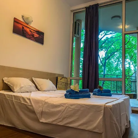 Sapphire מלון דירות