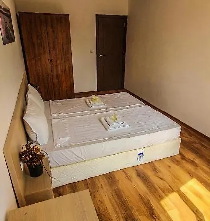 Sapphire מלון דירות סאני ביץ'